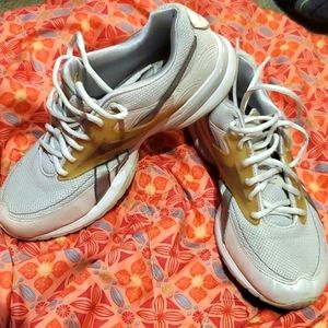 Reebok Easy Tone white gold and silver in good shape